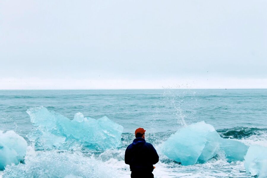 2 Day Iceland Winter Tour to South Coast - Jökulsárlón and Diamond Beach: Ice in Motion
