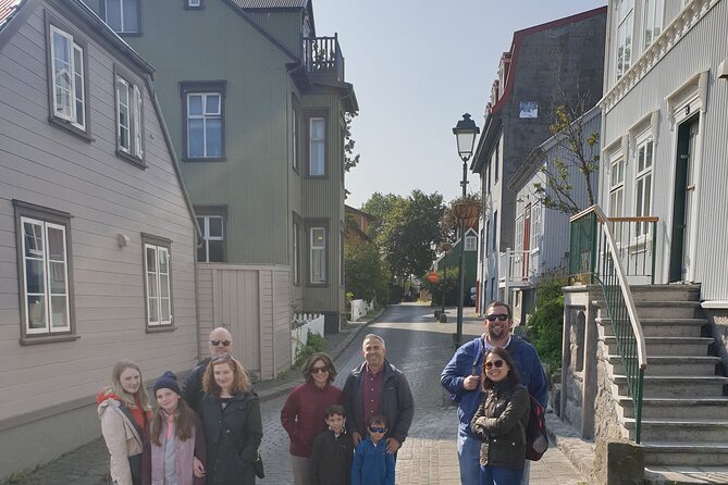 2-Hour Reykjavik Private Walking Tour - City Hall and Lake Tjornin