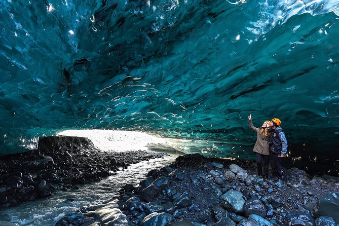 3-Day Ice Cave, South Coast, Golden Circle and Northern Lights - Who should choose this tour?