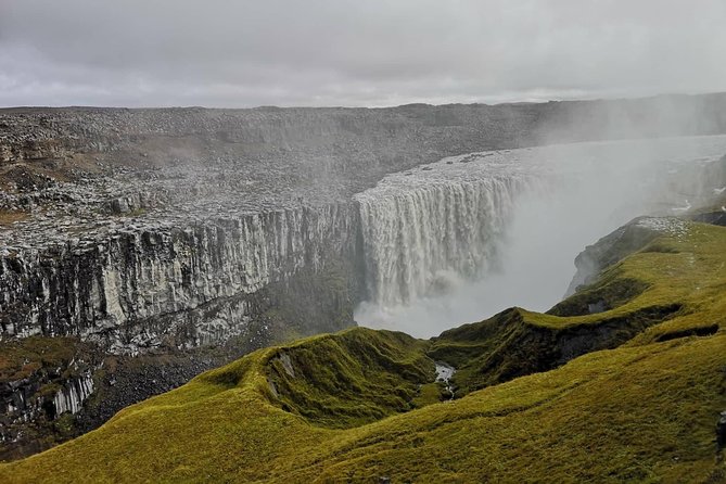 4, 5, 6 or 7-Day Small-Group Ring Road Tour from Reykjavik - Day one: waterfalls, black sand, and the Solheimajokull Glacier