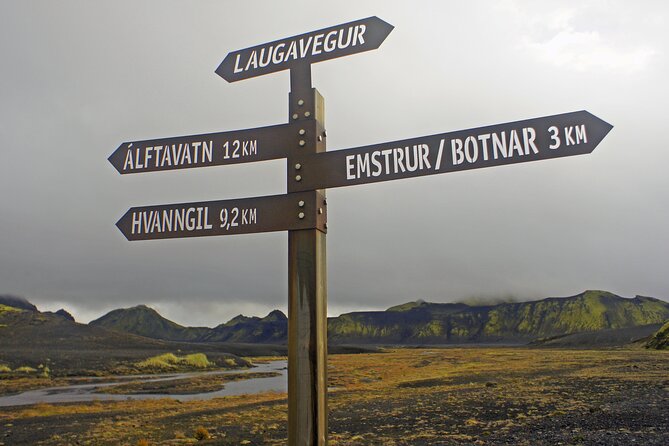 4 Days Laugavegur Trekking Tour - Day two: obsidian, Jökultungur, and the river crossing