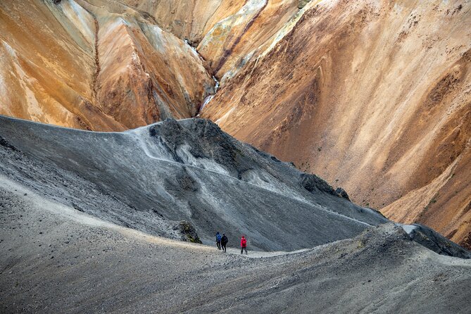 4 Days Laugavegur Trekking Tour - Day one: Landmannalaugar’s hot springs and colored peaks