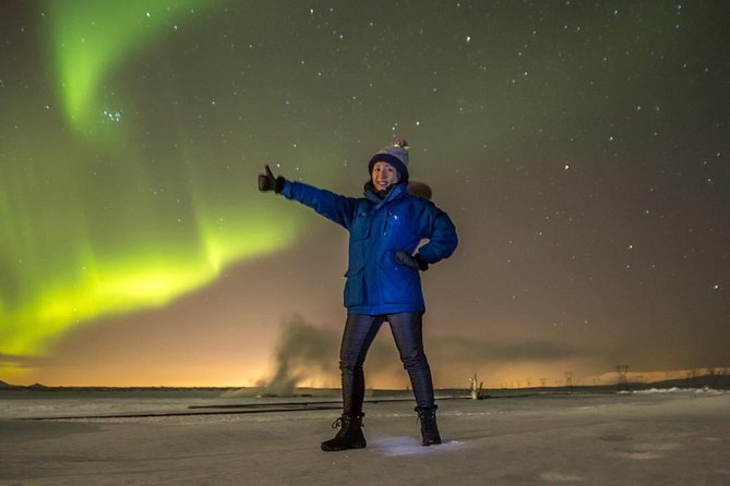 4 Hours Northern Lights Private Luxury Tour - Luxury vehicle service, group size, and comfort
