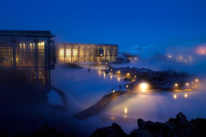 7 Day Iceland with Reykjavik Northern Light | Blue Lagoon | Golden Circle ...... - Night one: Northern Lights hunting from Reykjavik