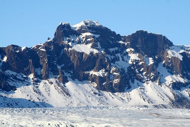 8-Days Northern Lights Exploration Tour from Reykjavík - The Golden Circle with bread baked by the earth