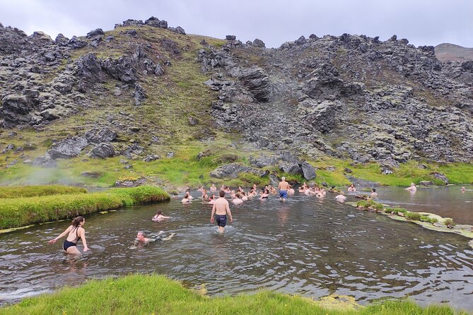 Adventure in Landmannalaugar and Hot Springs - Reykjavík & Hella - Lunch with a view instead of a café stop