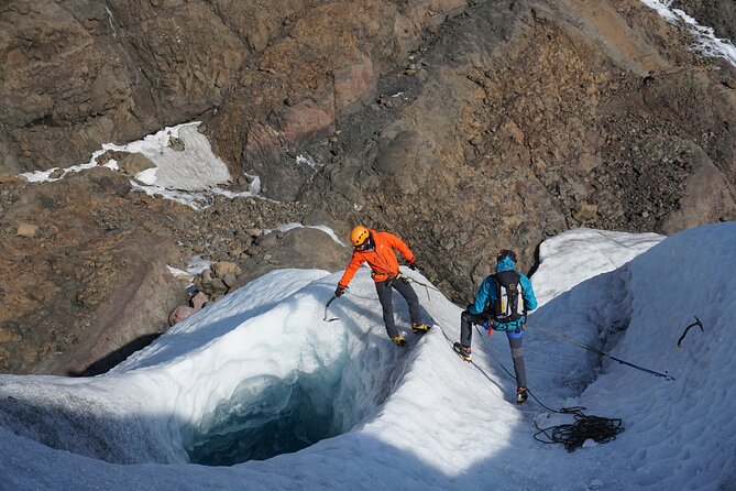 Adventurous Vatnajökull Glacier Exploration - Full Day Hike - Guides, pace, and personal attention