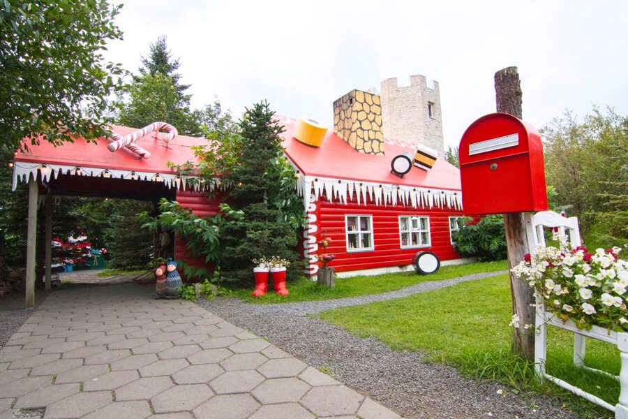 Akureyri: Goðafoss, Laufas & The Christmas House Combo Tour - The Christmas House: charming, festive, and not for everyone