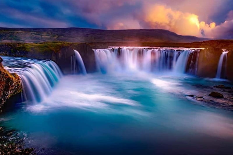 Akureyri Port: Godafoss Waterfall Classic Tour & Viewpoint - Meeting the bus at Akureyri Cruise Terminal