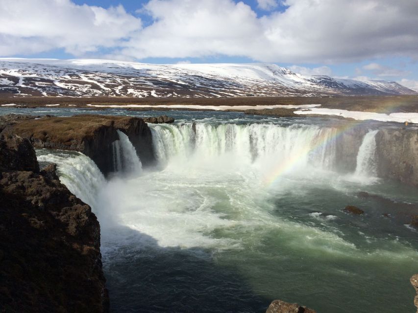 Akureyri Port: Lake Mývatn & Goðafoss Waterfall Day Trip - Lunch and the possible 1.5-hour Mývatn Nature Baths visit