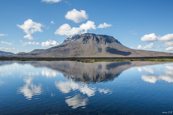 Askja & Holuhraun, Super Jeep Day Tour from Lake Myvatn - Gljúfrasmiður, a brief first waterfall stop