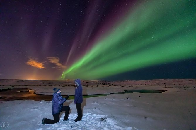 Aurora/Northern light hunt and photos (photography help provided) - Waiting beneath the Icelandic sky