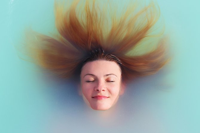 Blue Lagoon and Northern Lights Tour Including Admission - Food, changing, and the awkward gap