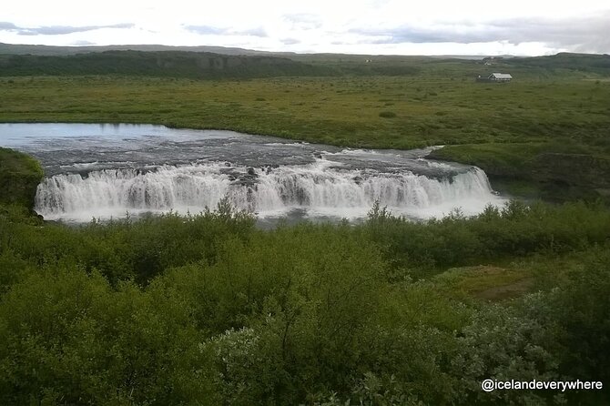 Classic Golden Circle & Kerið Small-Group Tour from Reykjavík - Geysir: watch Strokkur do the work