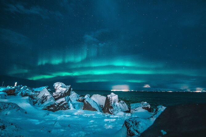 Cozy Northern Lights Tour with Icelandic Treats - Leaving Reykjavik at 9:30 pm