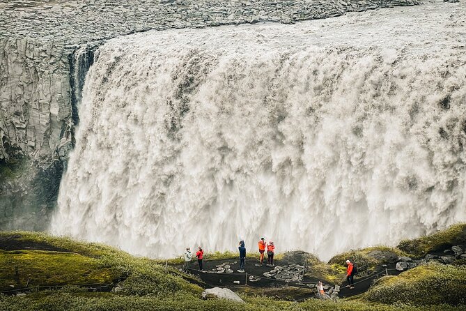 Cruise Tour Godafoss and Myvatn Lake and Dettifoss Small Group - A quick look at Mývatn Nature Baths