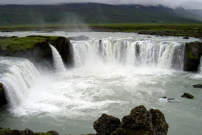 Day Trip to Lake Mývatn And The Nature Baths from Akureyri - Why this North Iceland day trip works so well