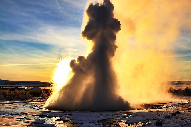 Day Trip to the Golden Circle and Hot spring Geyser by 4WD Jeep from Reykjavik - Strokkur, the geyser that keeps the schedule