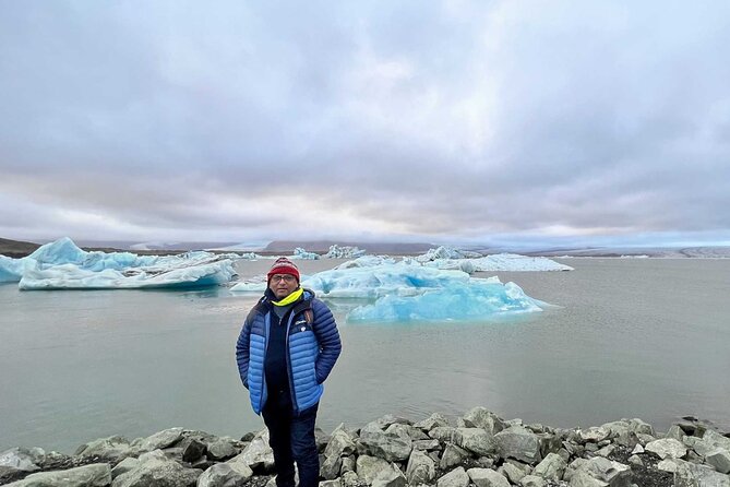 Diamond Beach & Jökulsárlón Floating Glacier Guided Day Tour - Who should book this Iceland day tour?