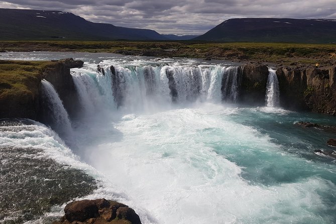 Diamond Circle, Waterfalls and Amazing Landscapes from Akureyri - Jökulsárgljúfur and Ásbyrgi widen the view