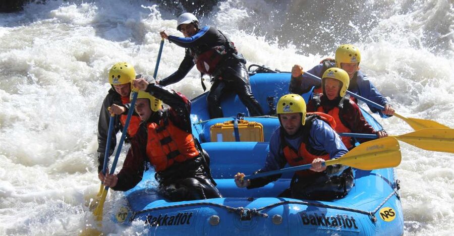 East Glacial River Extreme Rafting - The ride into the East valley
