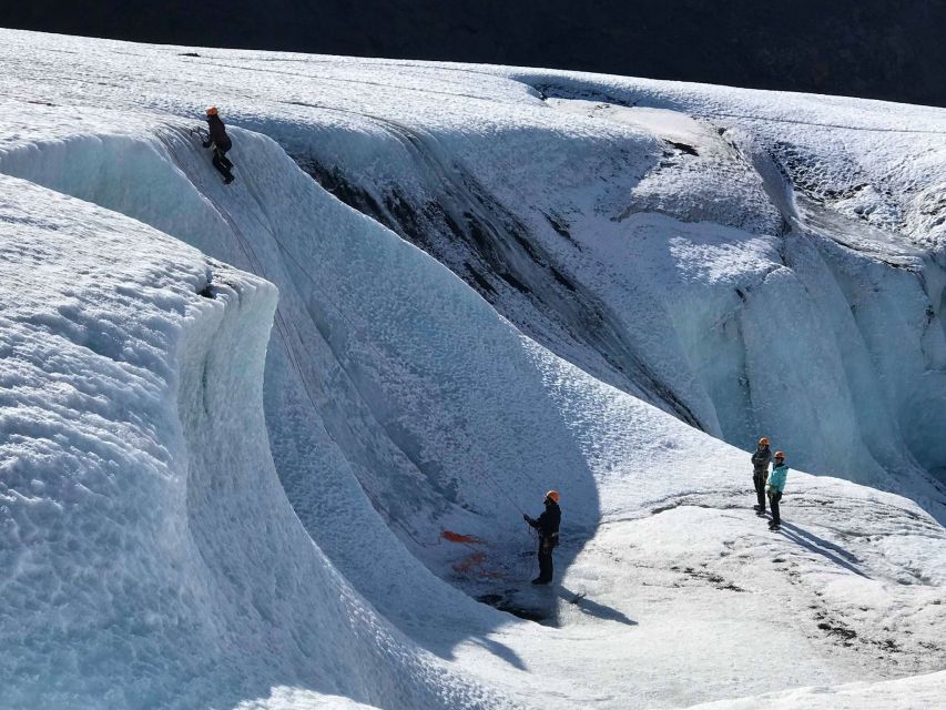 Exclusive Ice Climbing Experience on Sólheimajökull - Reaching Sólheimajökull from Road 221