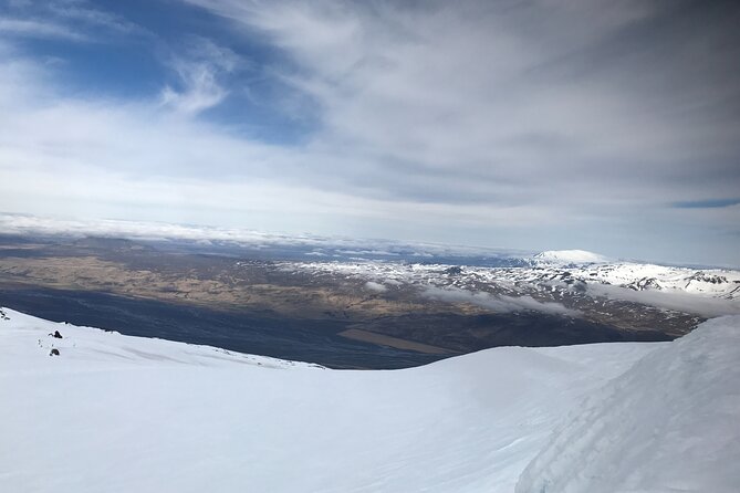 Eyjafjallajökull by Super Jeep - Walking on the glacier near Eyjafjallajökull