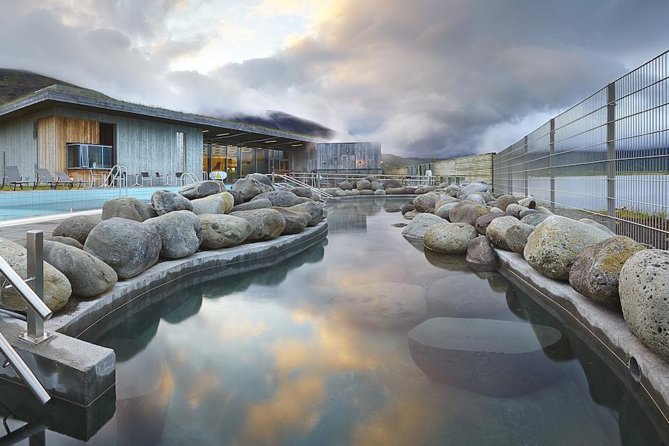 Fontana Geothermal Spa and Golden Circle Tour From Reykjavik - The pace, group size, and guide quality