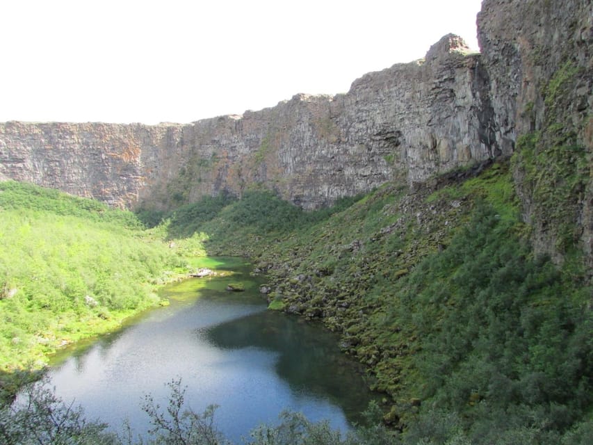 From Akureyri: Diamond Circle Tour with Waterfalls - Godafoss: a strong opening stop