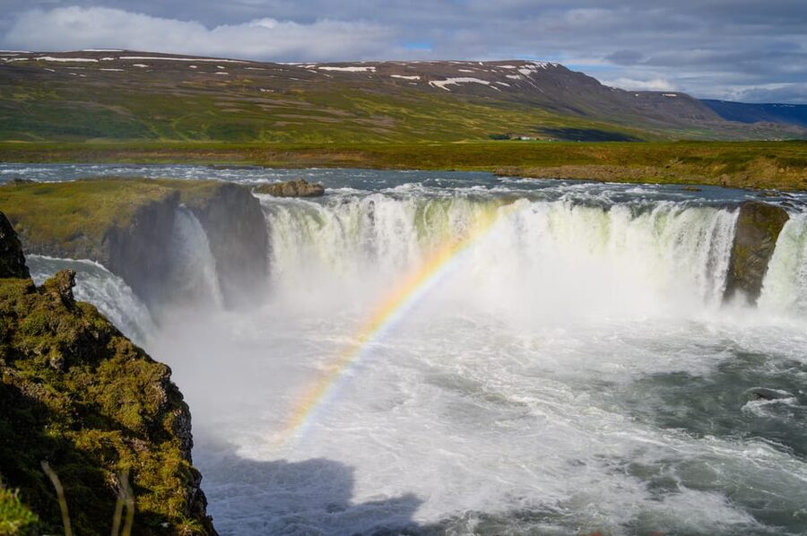 From Akureyri: Goðafoss Express Minibus Tour - One hour beside the Waterfall of the Gods
