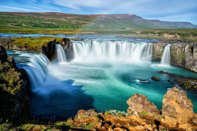 From Akureyri Port: Diamond Circle Guided Day Trip w/ Lunch - Goðafoss: a gentle first look at Icelandic power