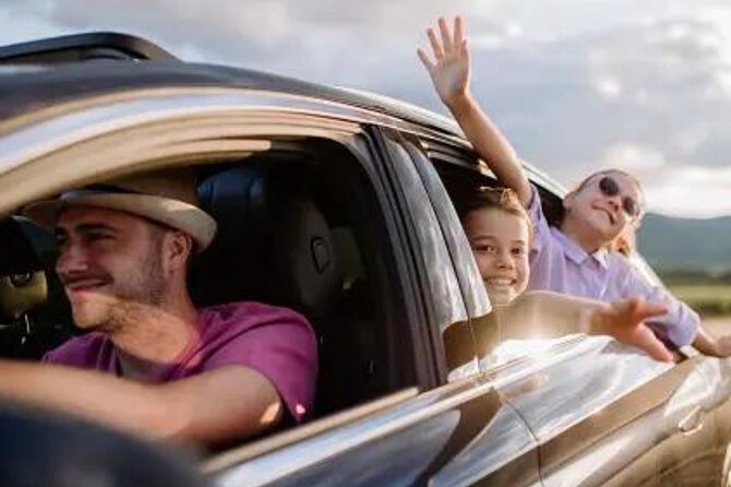 From KEF Airport: Private Transfer to Reykjavik in Iceland - Door-to-door arrival in Reykjavik