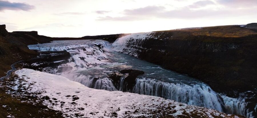 From Reykjavik: 3-Day South Coast Winter Tour with Ice Cave - The return through Vík