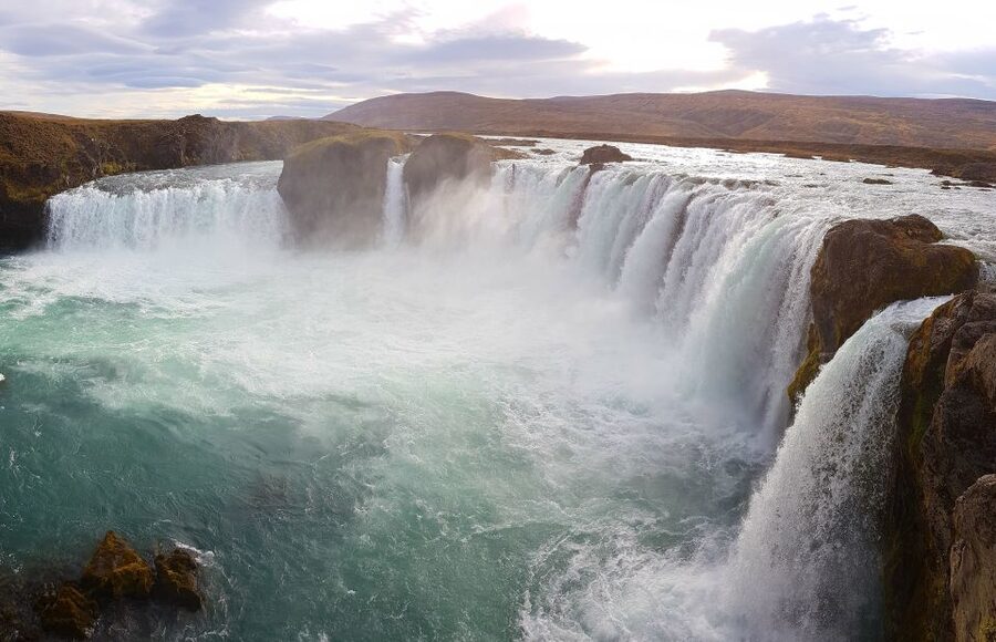 From Reykjavík: 4, 5, 6 or 7-Day Small-Group Ring Road Tour - Guides, transport, hotels, and daily pace