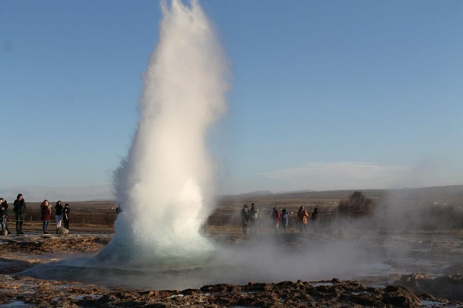From Reykjavik: 4-Day Blue Ice Cave and Northern Lights Tour - Day one: Þingvellir, Geysir, Gullfoss, and Hraðastaðir