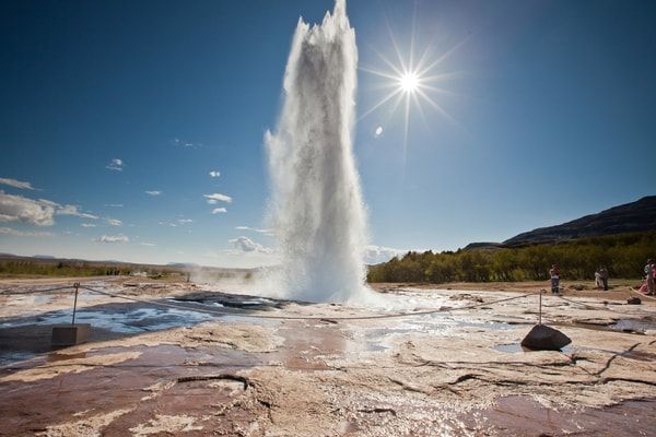 From Reykjavik: Best of Golden Circle Guided Tour - Þingvellir National Park: Geology and Icelandic History