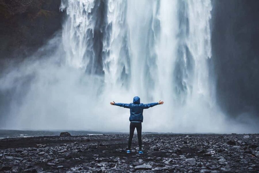 From Reykjavík: Best of Iceland 6-Day Stopover Tour - The Golden Circle: three major sights in one day
