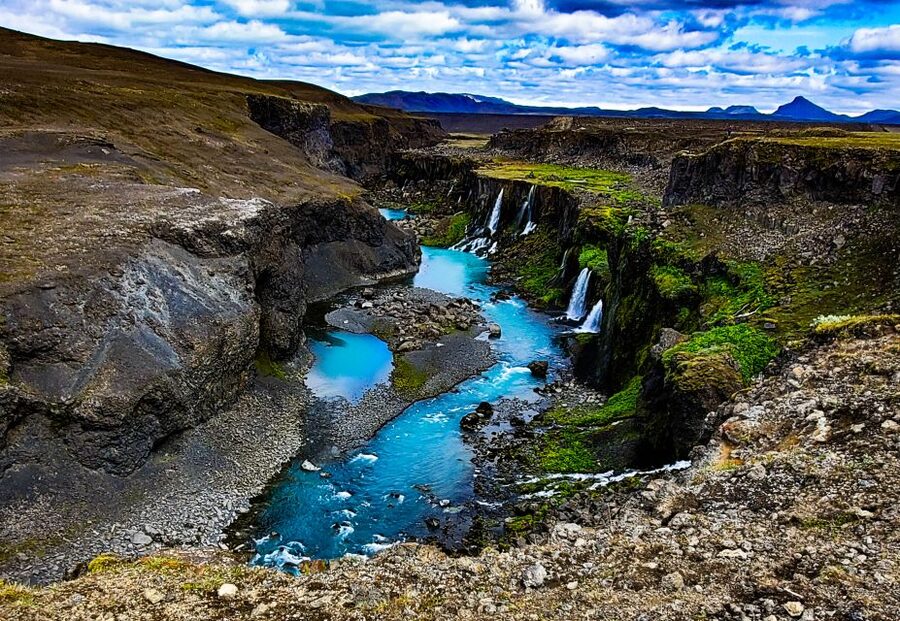 From Reykjavik: Day Tour to Landmannalaugar in a Super Jeep - Hnausapollur and Ljótipollur crater lakes