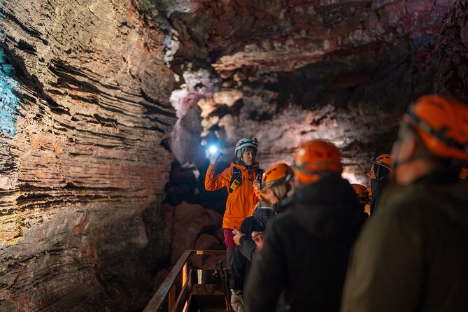 From Reykjavík: Evening Lava Tunnel Tour and Northern Lights Tour - Why combine a lava tube with an aurora hunt?