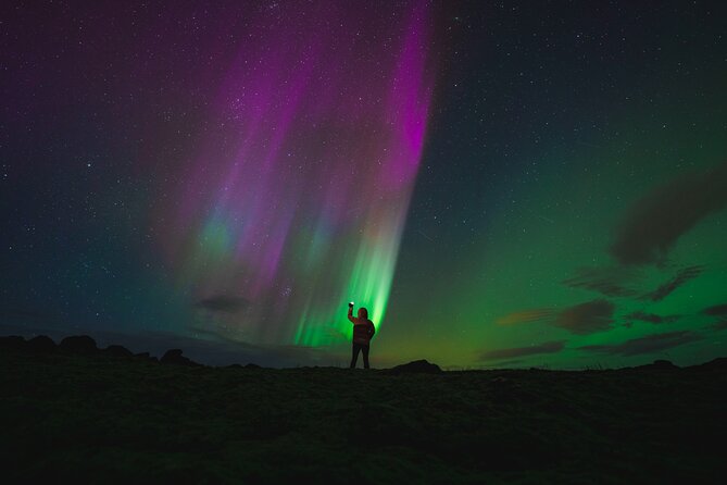 From Reykjavík: Evening Lava Tunnel Tour and Northern Lights Tour - What happens if the Northern Lights fail?