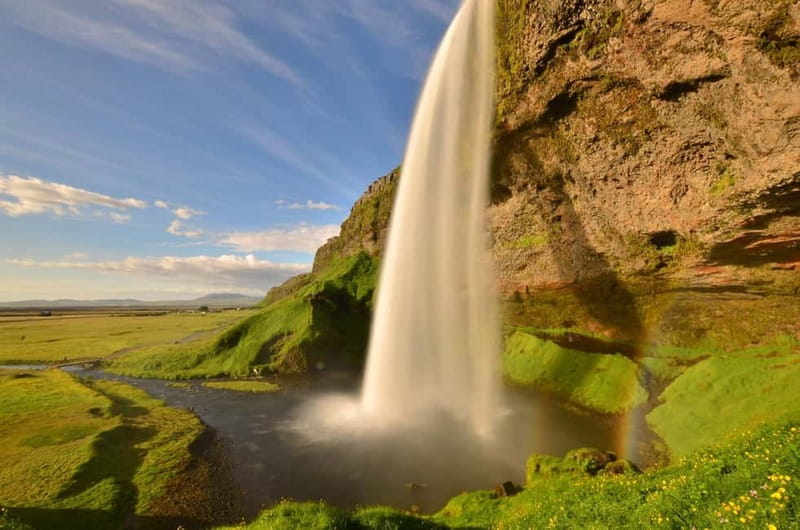 From Reykjavik: Glacier Lagoon and Fjaðrárgjúfur Canyon Tour - Winter aurora hopes and summer canyon time