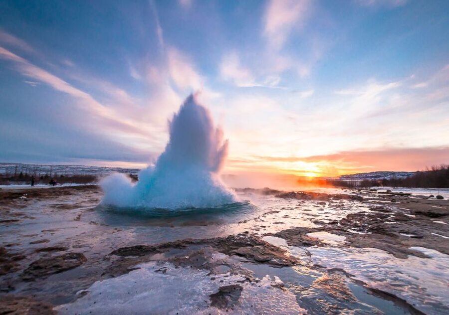 From Reykjavik: Golden Circle, Friðheimar, & Sky Lagoon Tour - Þingvellir, where two tectonic plates meet