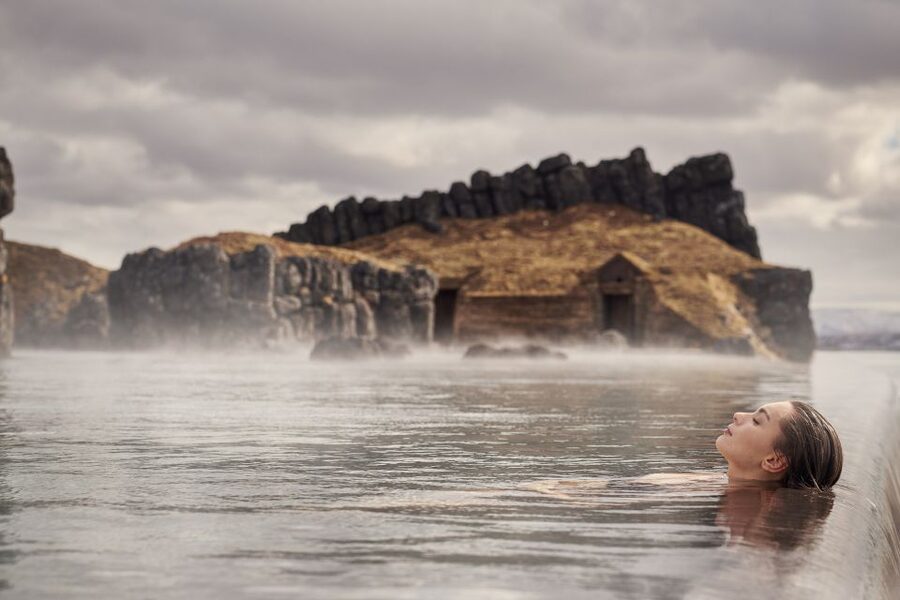 From Reykjavik: Golden Circle Guided Tour & Sky Lagoon Visit - Thingvellir National Park and the continental divide