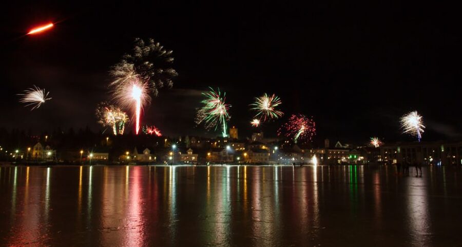 From Reykjavik: New Years Fireworks by Boat - The midnight fireworks from three observation decks