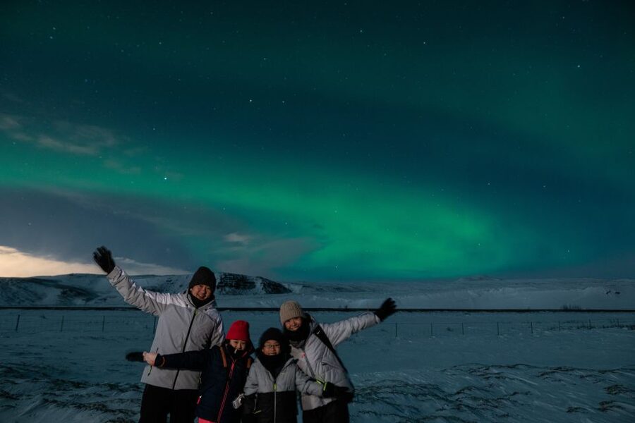 From Reykjavik: Northern Lights Guided Tour with Photos - Photos without handing your night to a camera