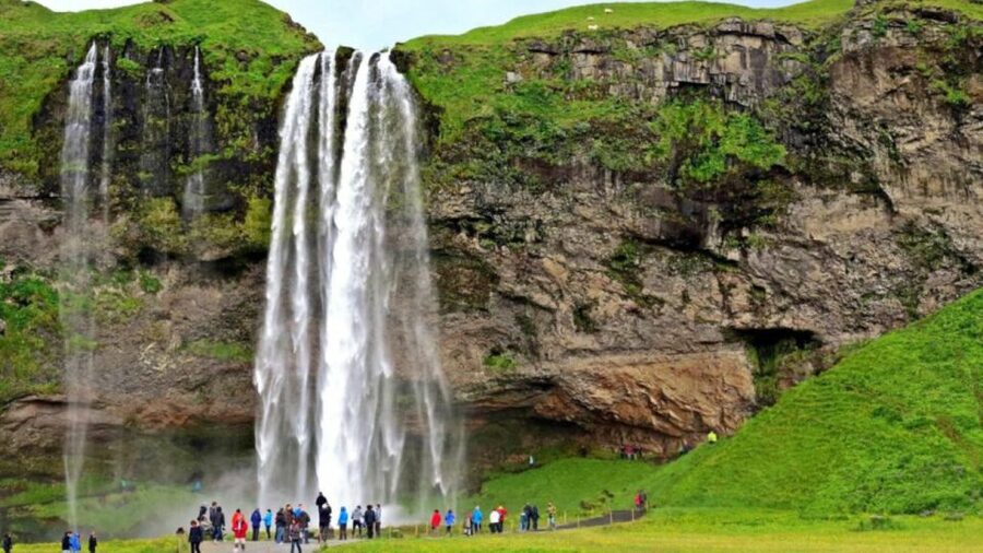 From Reykjavik: Private South Coast Tour in Iceland - A private group changes the pace