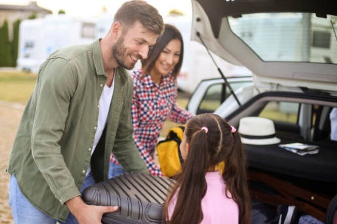 From Reykjavik: Private Transfer to KEF Airport in Iceland - Luggage help is a real part of the value