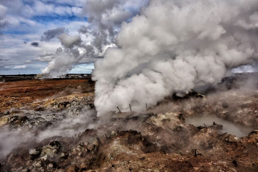 From Reykjavik: Reykjanes Geopark Tour & Airport Transfer - Grindavik and the unsettled volcanic coast