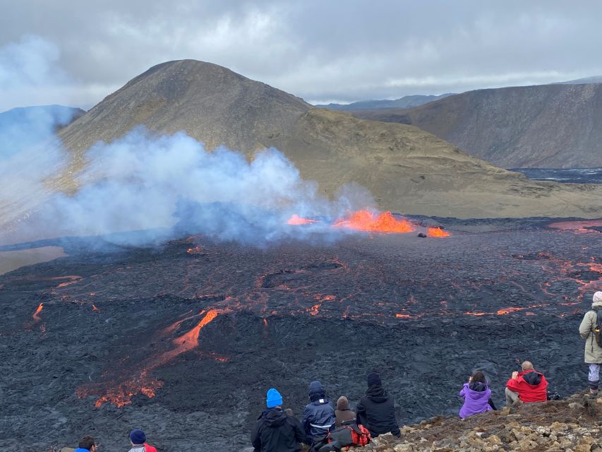 From Reykjavik: Reykjanes Geopark Tour and Sky Lagoon Visit - Sky Lagoon and the seven-step ritual