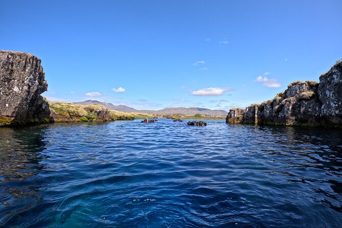 From Reykjavik- Silfra Snorkeling transfer included - Floating through the fissure